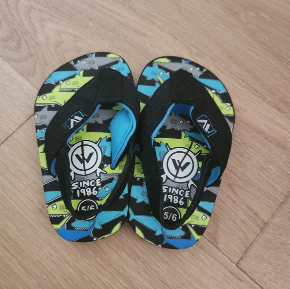 UNBRANDED | NWOT sandals - Picture 2 of 5